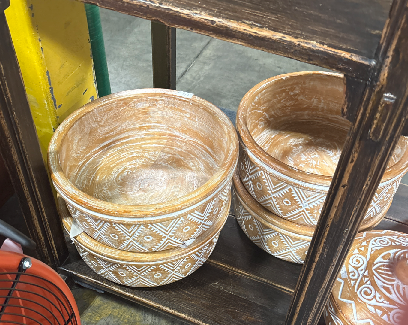 Bali Earthform Clay Tribal Circular Pot – Terracotta White