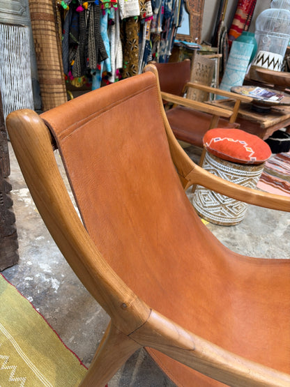 Bali Contemporary  Leather & Wood Curved Sling Lounge Chair – Camel
