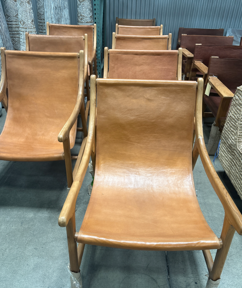 Bali Contemporary  Leather & Wood Curved Sling Lounge Chair – Camel