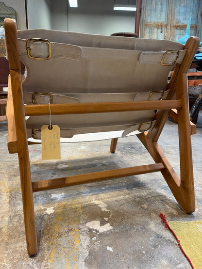 Bali Contemporary Leather & Wood Safari Sling Lounge Chair  – White
