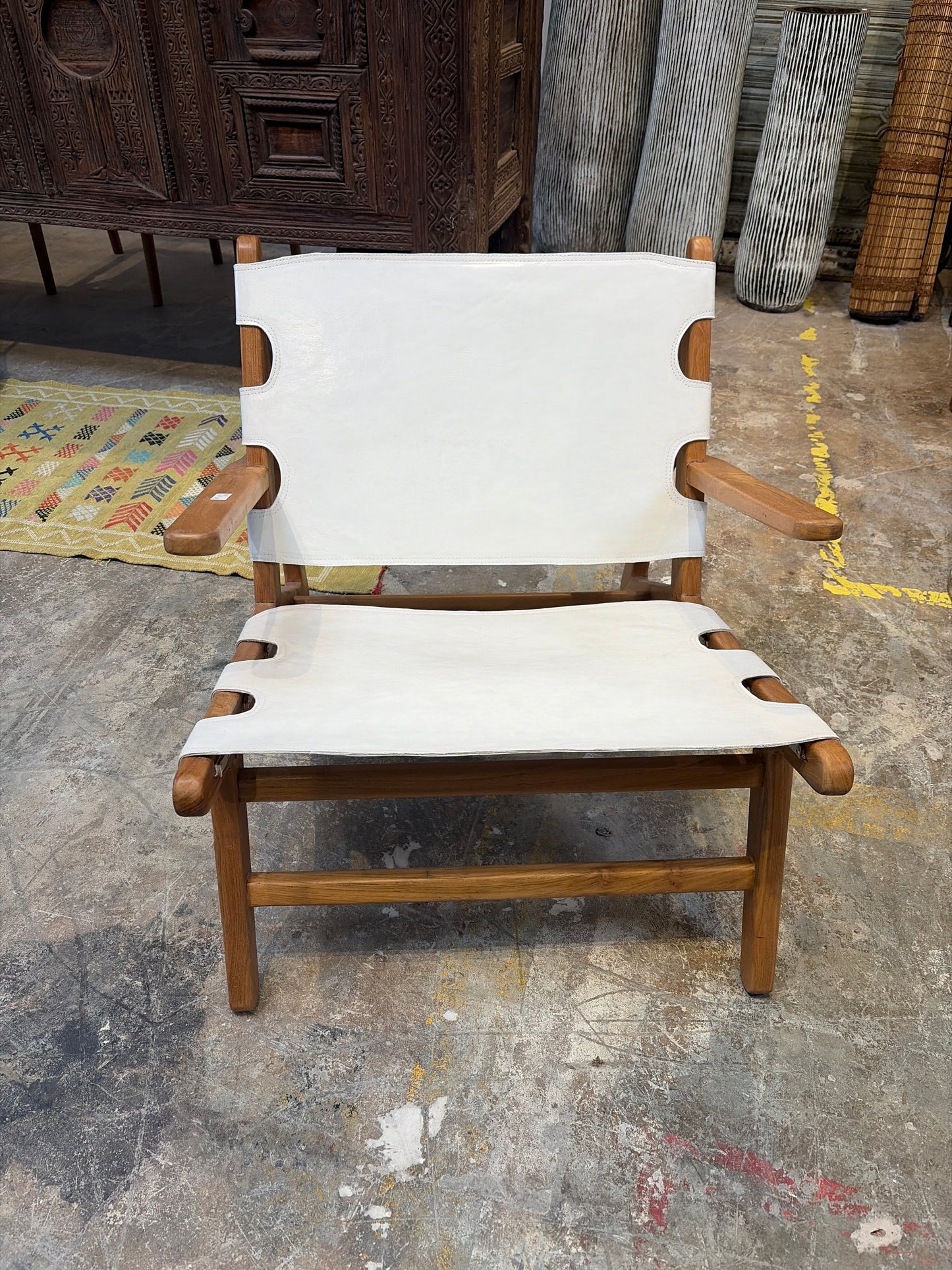 Bali Contemporary Leather & Wood Safari Sling Lounge Chair  – White