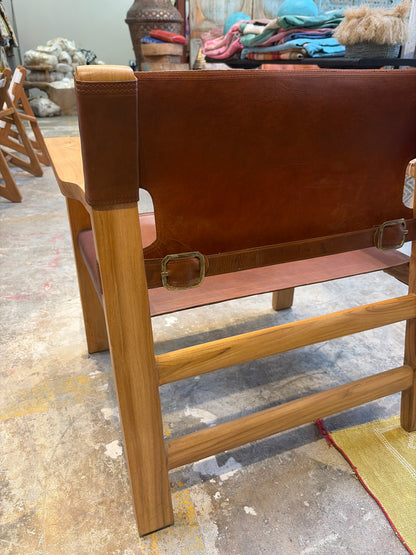 Bali Contemporary Leather & Wood Sling Lounge Chair – Saddle