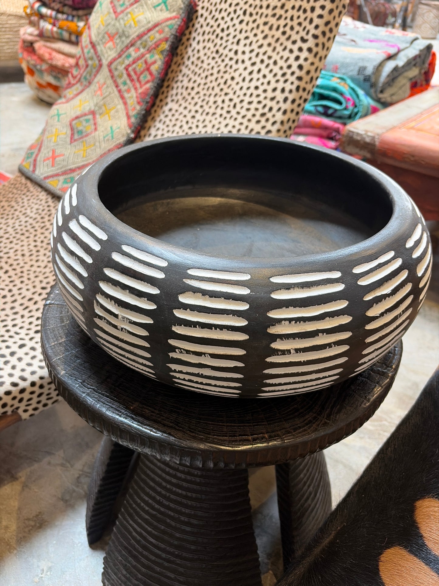 Bali Earthform Carved Wood Centerpiece Bowl – Black & White Etched Notch