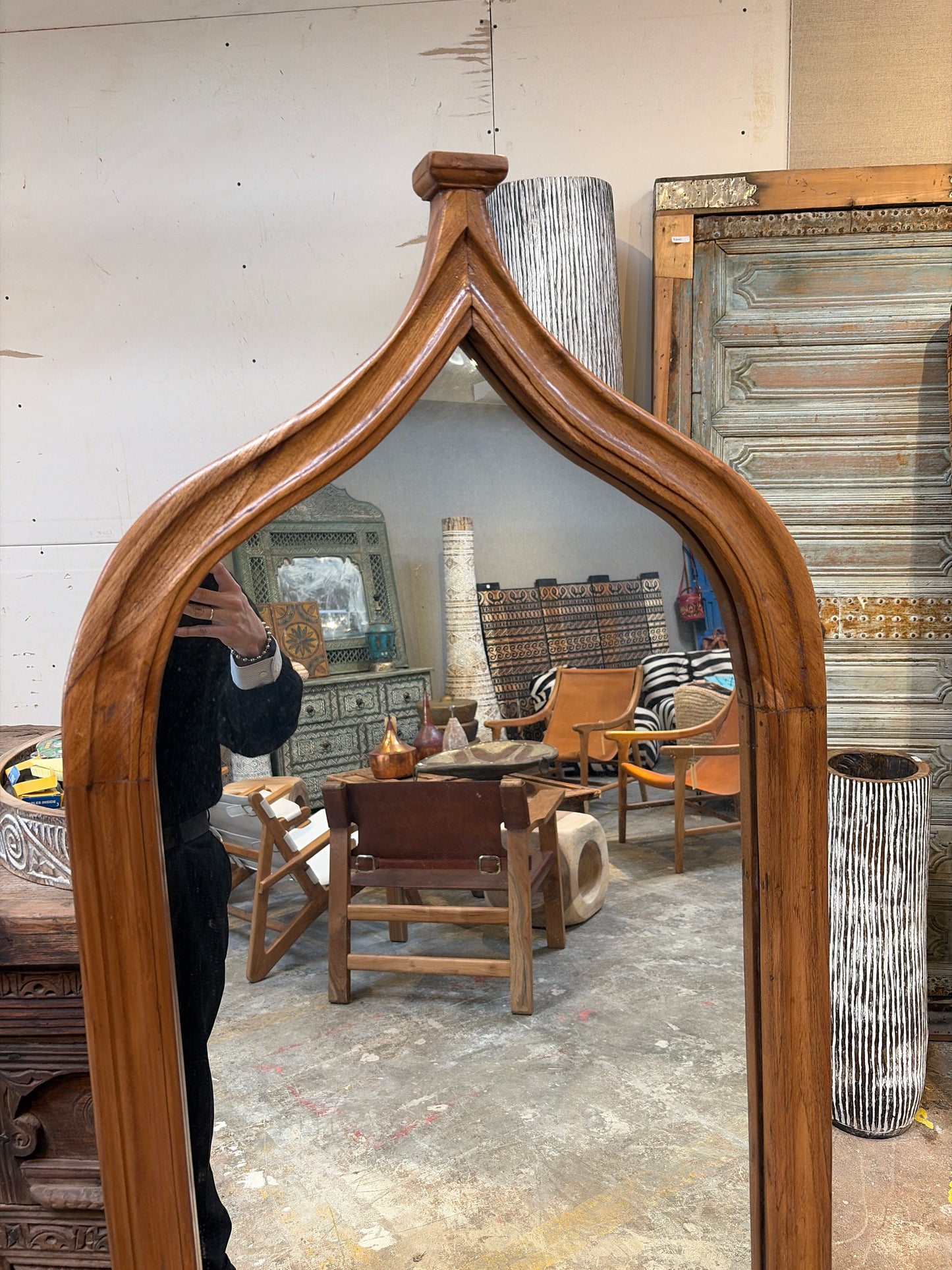 Morocco Medina Carved Teak & Glass Moorish Arch Mirror – Natural Wood