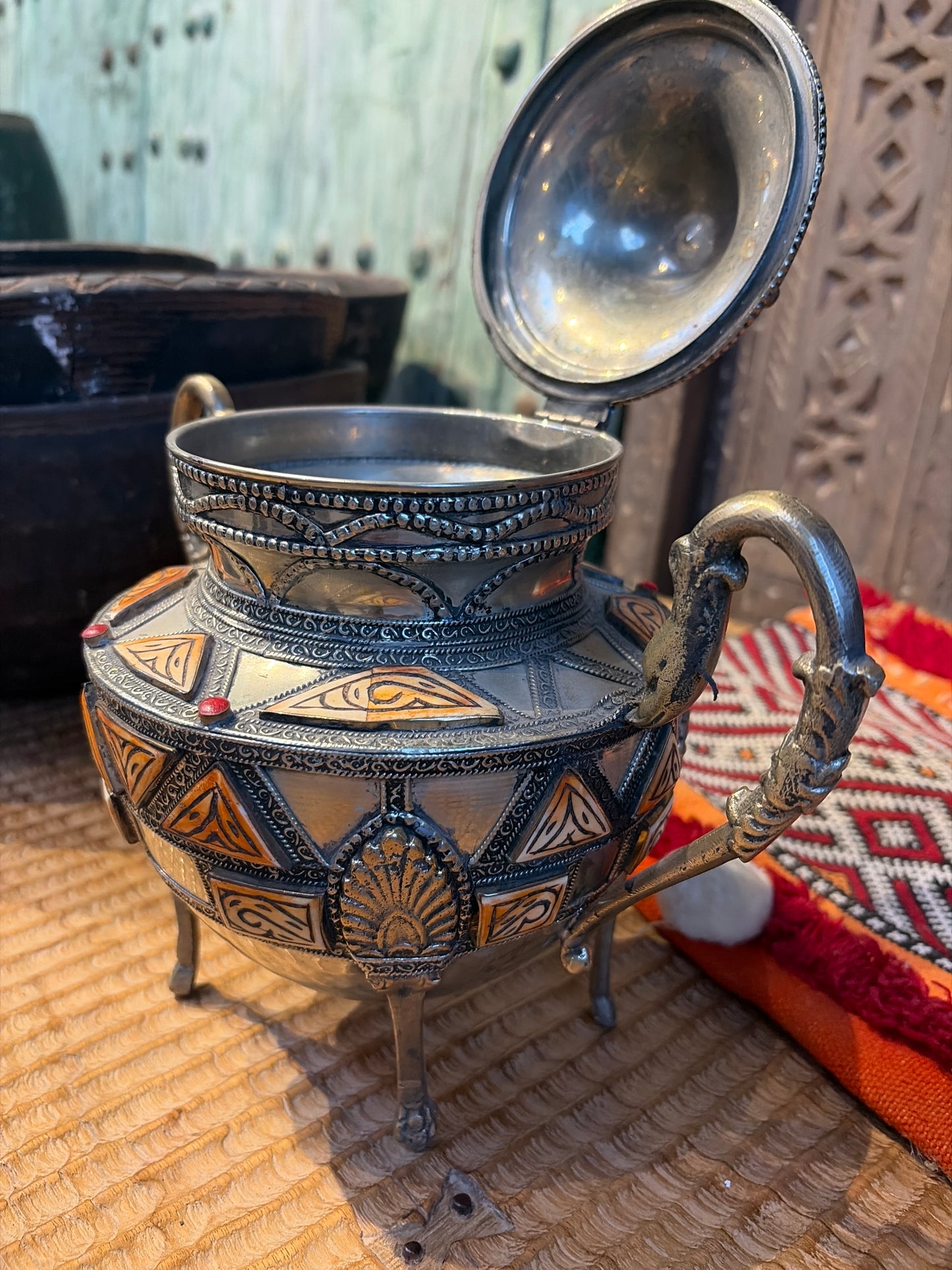 Morocco Medina Engraved Silver & Bone Inlay Lidded Vessel – Antique Silver & Saffron