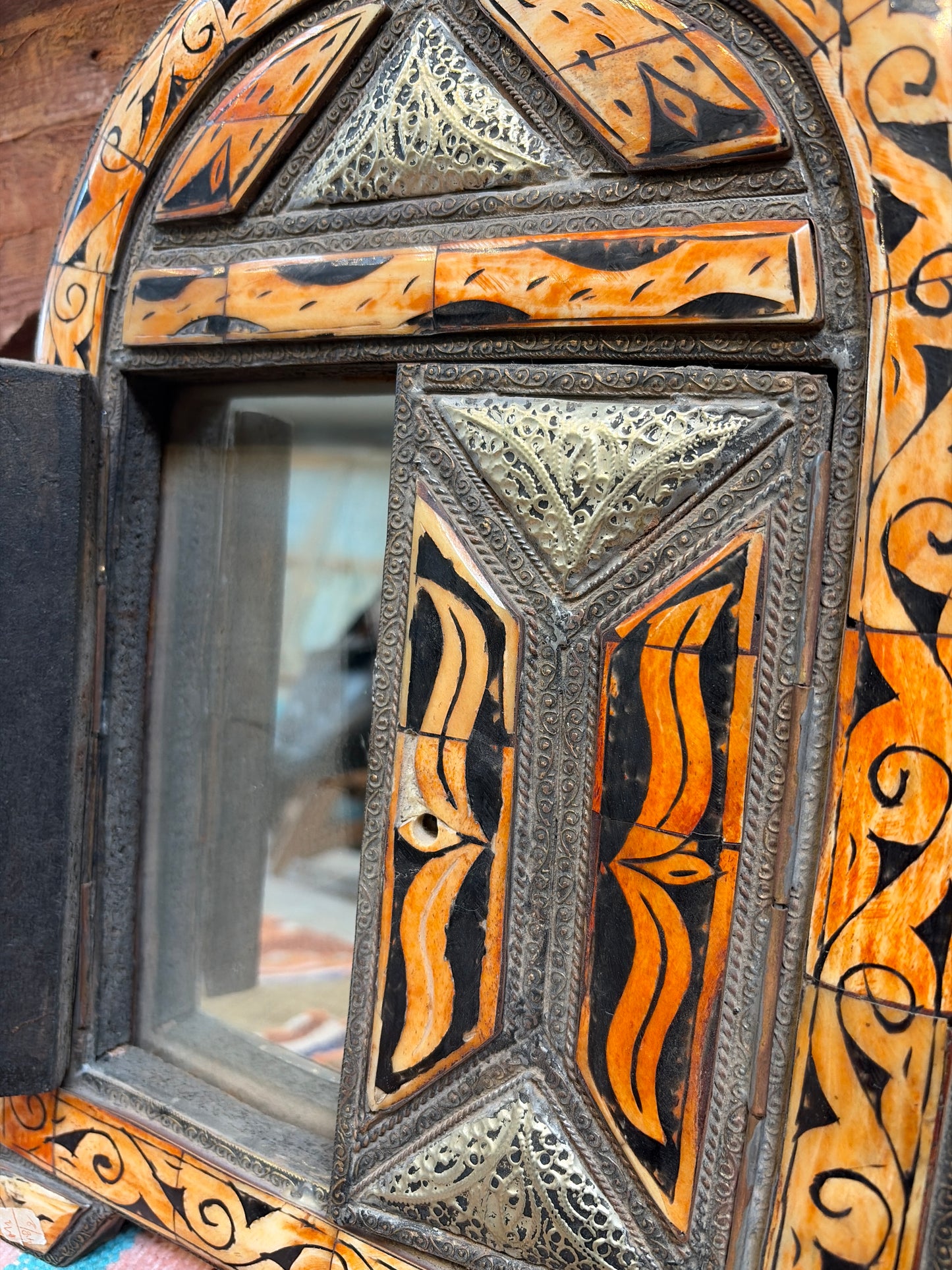 Morocco Medina Henna Bone Inlay Tabernacle Mirror – Saffron Swirl