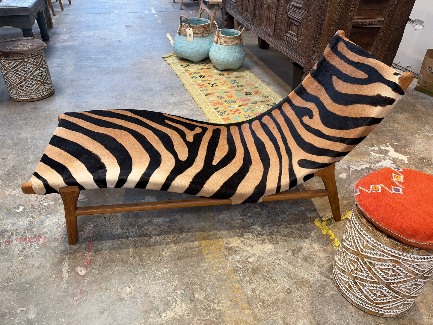Nomadic Wild Cowhide & Wood Safari Chaise Lounge – Tiger Print
