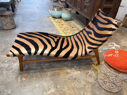 Nomadic Wild Cowhide & Wood Safari Chaise Lounge – Tiger Print